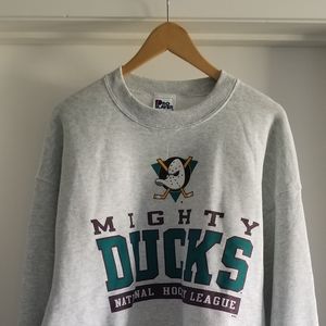 Vtg Mighty Ducks crew neck sweater